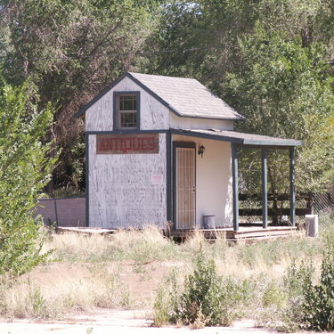 Anitques Store landmark off of Route 66