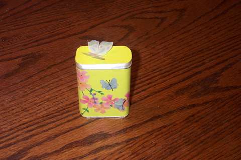 Flower Band aid tin