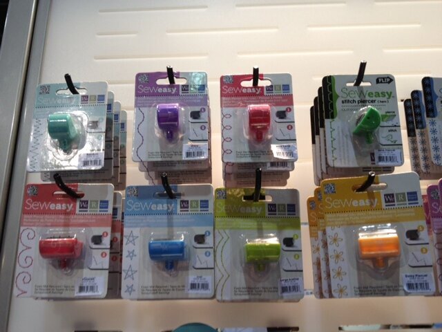 Brand New We R Memory Keepers Stamper Circle Tool