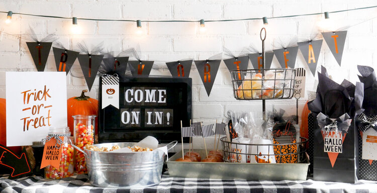 Halloween Table and Treats