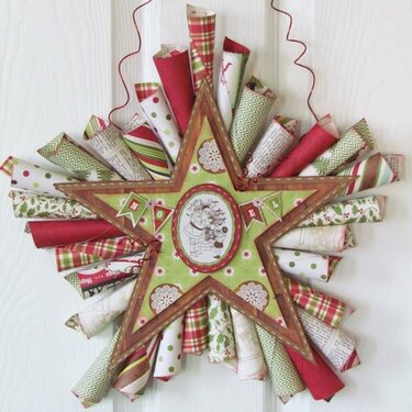 Echo Park Christmas Paper Cone Star Wreath