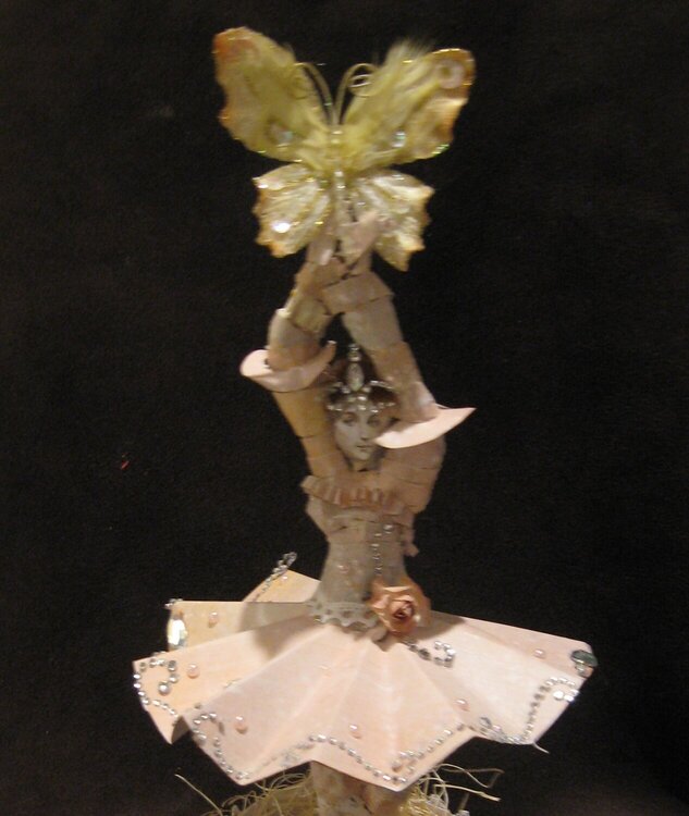 Prima ballerina modeling paste and paper figurine