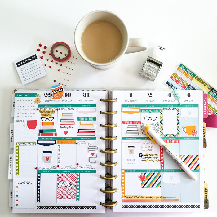 &quot;Well Read&quot; planner spread for MAMBI Happy Planner