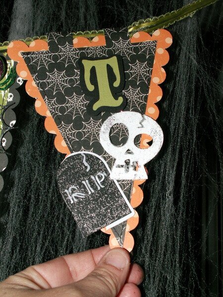 Trick or Treat Banner (making the most of die cut)