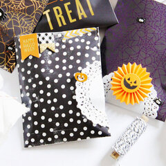 Halloween Treat Bags & Boxes.