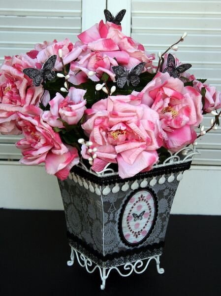 ~Goodwill Roses~ made shabby elegant - Pink Paislee