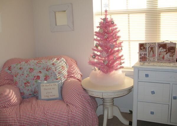 ~Pink Shabby Chic Christmas tree~