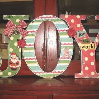 ~JOY~ Altered Wooden Letters ~Daisy D's Mistletoe