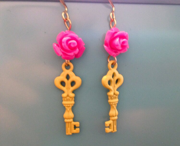 the secret rose garden earrings pink/yellow