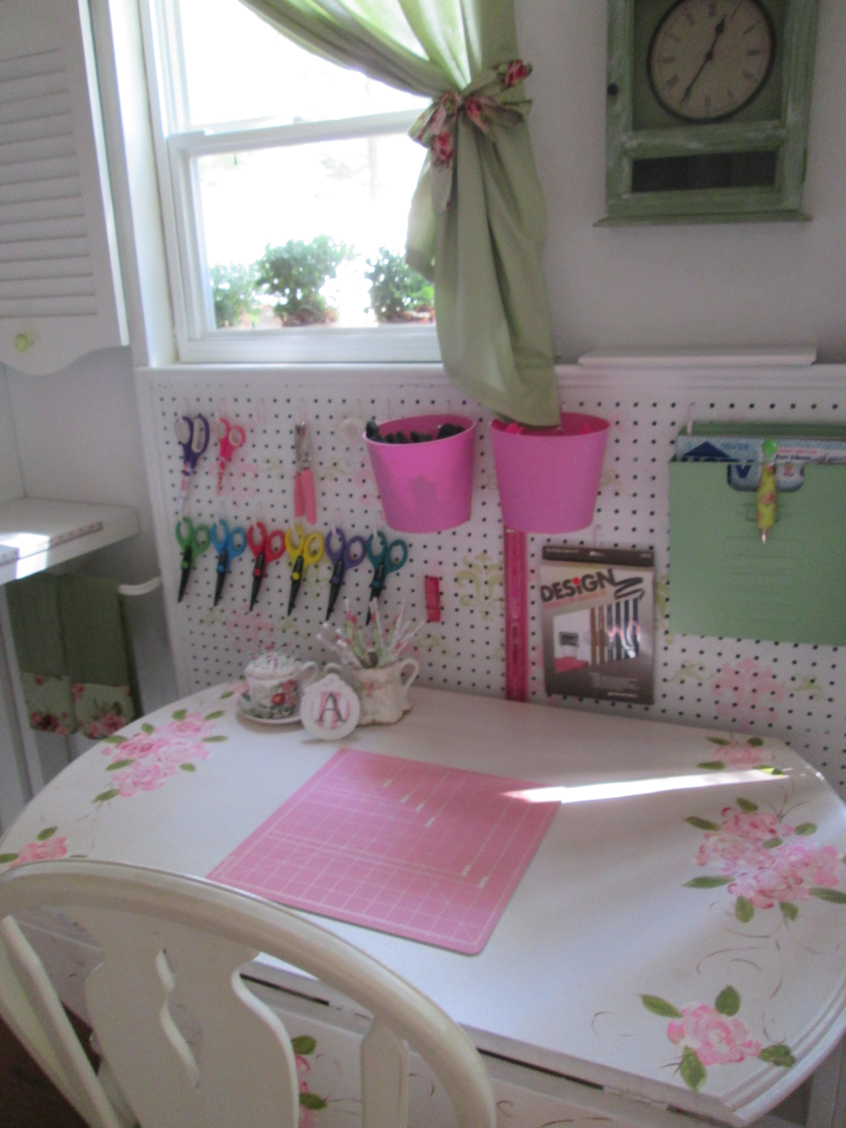 Craft/Scrapbooking Table