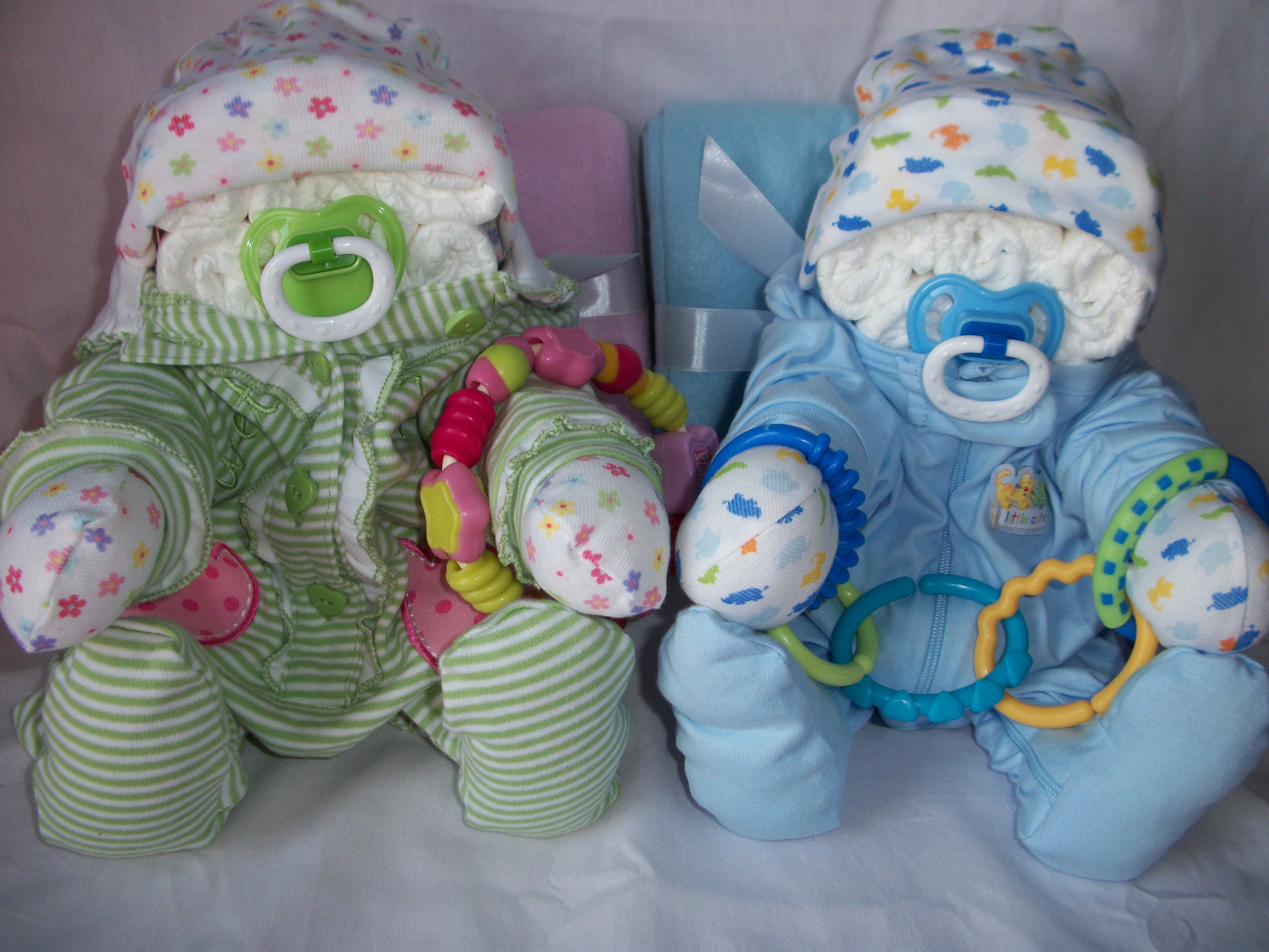 рождение двойняшек мальчиков подарок. подарок на рождение двойняшек девочек. что подарить на рождение двойняшек. подарок на рождение ребенка. что подарить на рождение двойняшек.