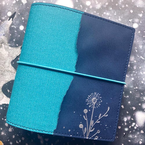 Elizabeth Craft Designs - Sparkling Winter Collection - Christmas - Traveler's Notebook - Square XL - Ice Blue