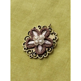 Making Memories - Vintage Groove Collection - Jewelry Pendant - Floral Applique