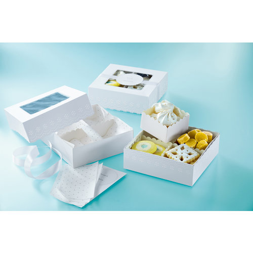 Martha Stewart Crafts - Doily Lace Collection - Treat Boxes with Compartments