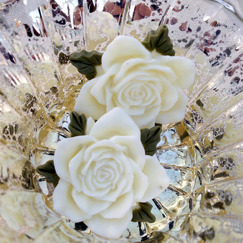 Marion Smith Designs - Junque and Gems Collection - Resin Roses - Cream