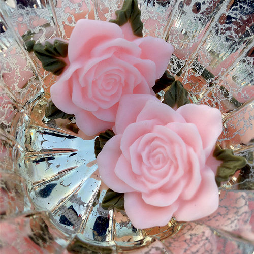 Marion Smith Designs - Junque and Gems Collection - Resin Roses - Pink