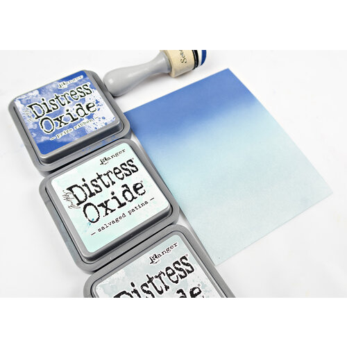 Ranger Ink - Splash into summer with Distress! 💦 Whether you use Distress  Ink or Oxides we're sure you'll create a background you'll love! Use  Distress Inks to achieve bolder, brighter colors