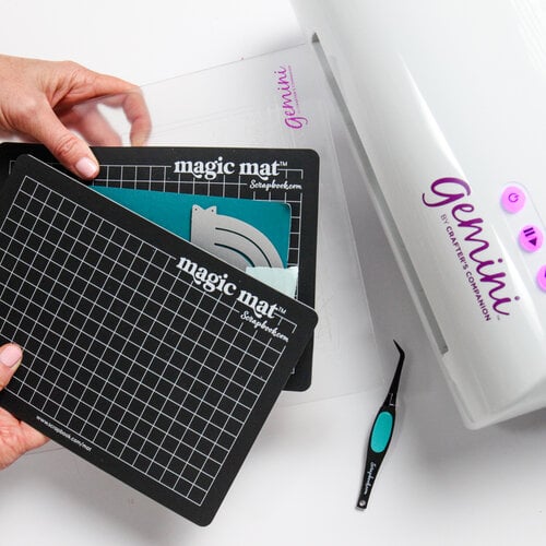 🙌 The self-healing Magic Mat is your die-cutting game changer