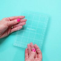 Scrapbook.com - Clearly Amazing Multi-Use Mat - Light Grip - Transparent with Grid - Mini - 4.75 x 6 - 1 Sheet