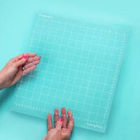 Scrapbook.com - Clearly Amazing Multi-Use Mat - Light Grip - Transparent with Grid - Extra Large - 12 x 12 - 1 Sheet