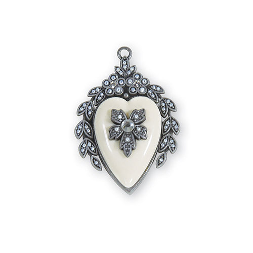 Spellbinders - A Gilded Life Collection - Pendant - Vintage Heart Locket - Silver