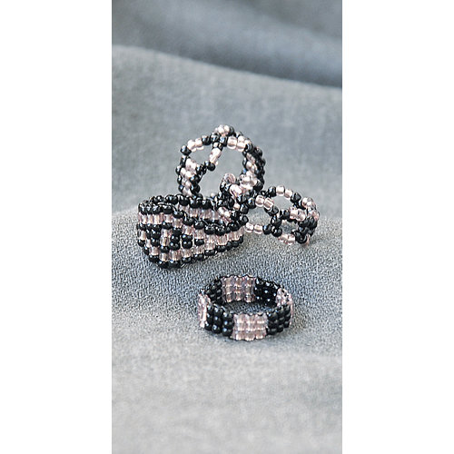 The Beadery - Jewelry Ring Kit - Seed Bead - Black and Mauve