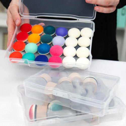 Scrapbook.com - Clear Craft Storage Box - with 6 Tabbed Dividers - Includes  15 Pack Medium Storage Envelopes