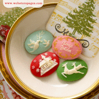 Websters Pages - A Christmas Story Collection - Perfect Accents - Resin Embellishment Pieces - Cameo Set