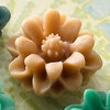 Websters Pages - Whimsies - Resin Embellishment Pieces - Mini Flower Petals - Tan